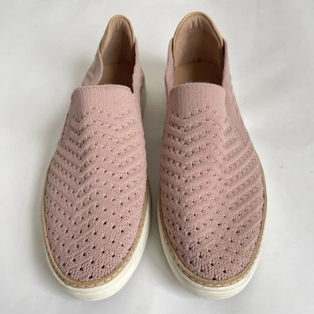 UGGs Women's Sammy Chevron Slip On Comfort Knit Shoes Flats US 8 Pink